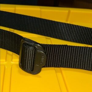 EUC 5.11 TDU black men's belt medium